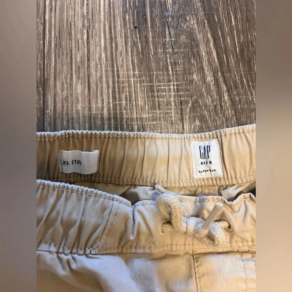Gap Kids Khaki Cargo Shorts Size XL 12